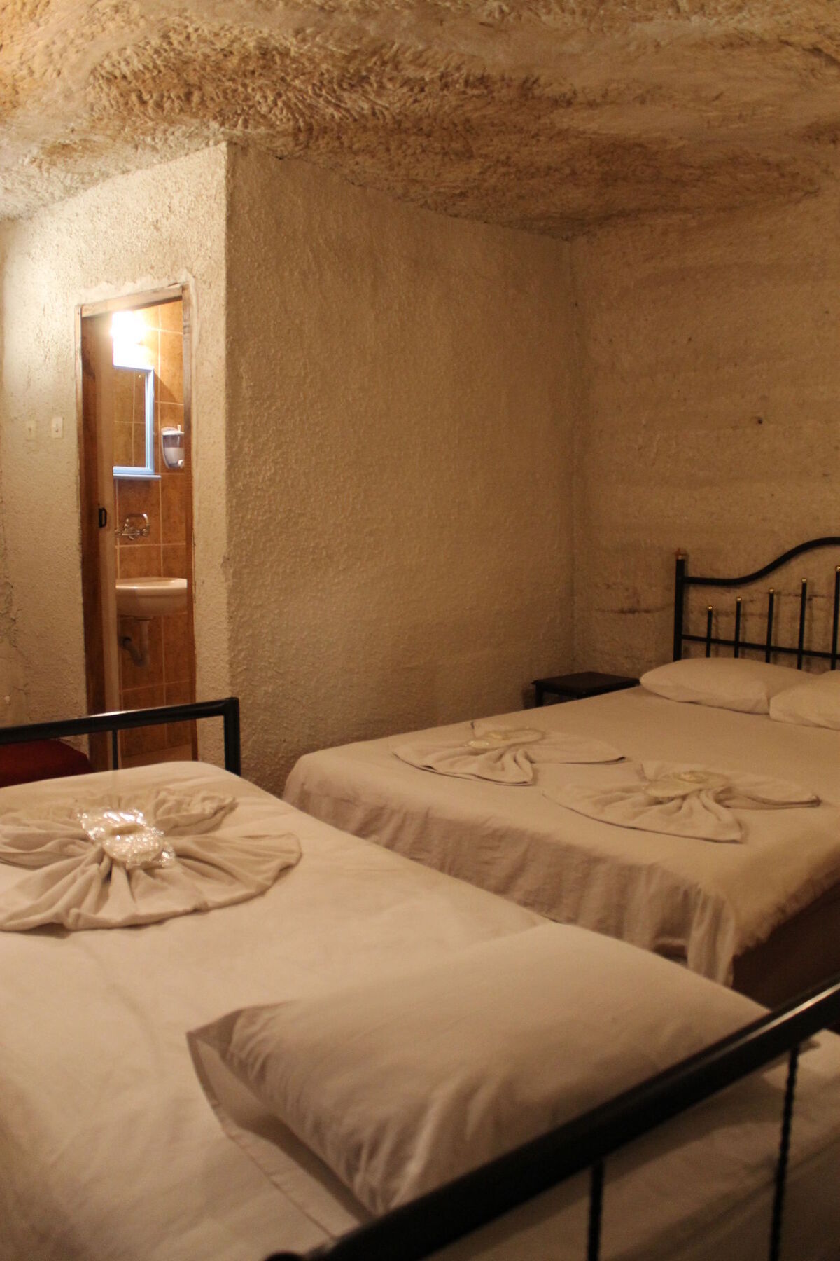 Yasin'S Place Backpackers Cave Hostel 괴레메 외부 사진