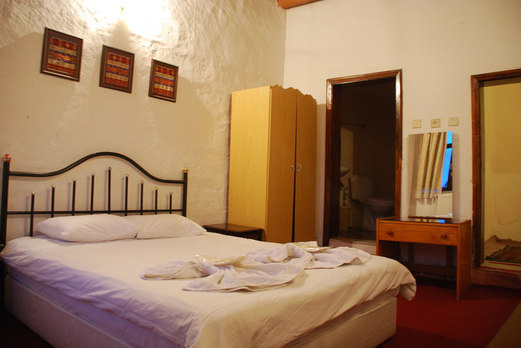 Yasin'S Place Backpackers Cave Hostel 괴레메 외부 사진