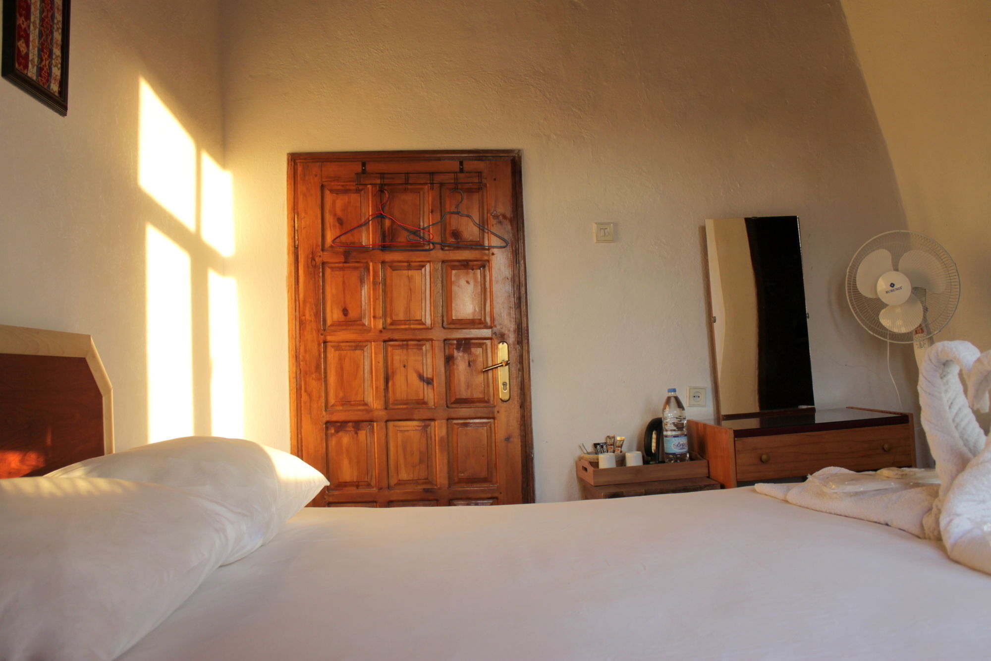 Yasin'S Place Backpackers Cave Hostel 괴레메 외부 사진